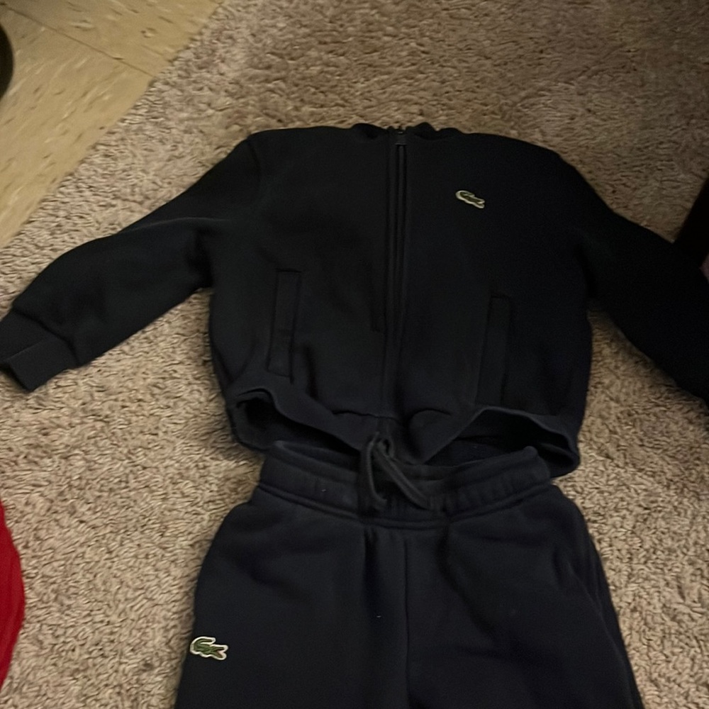 Lacoste Sweat set in blue and red pants
